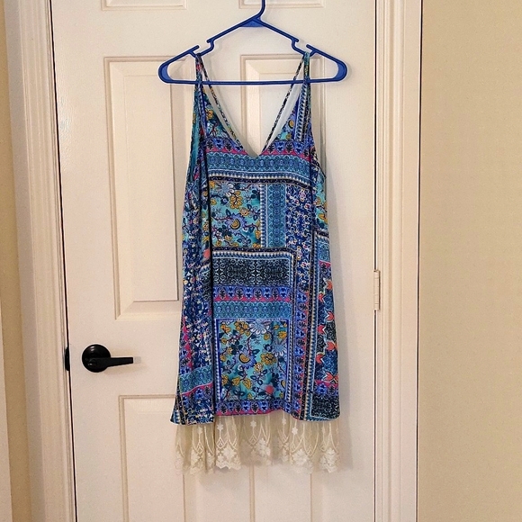 Umgee Dress with Lace underlay Hem - Picture 13 of 15